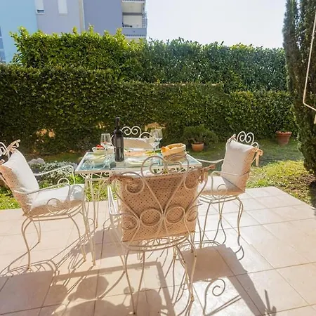 Fani With Lovely Garden , Near The Sea *
