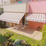 Apartman Fani With Lovely Garden , Near The Sea *
