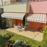 Apartman Fani With Lovely Garden , Near The Sea