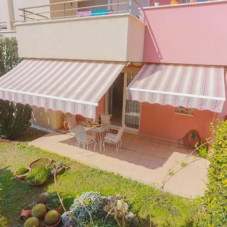 Lejlighed Fani With Lovely Garden , Near The Sea *