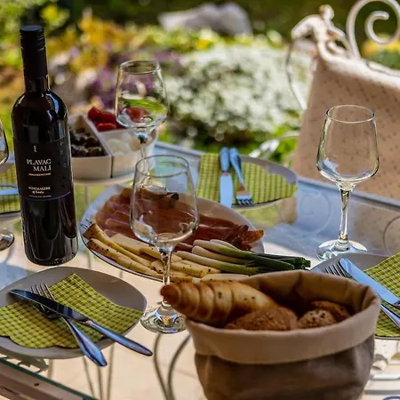 Fani With Lovely Garden , Near The Sea