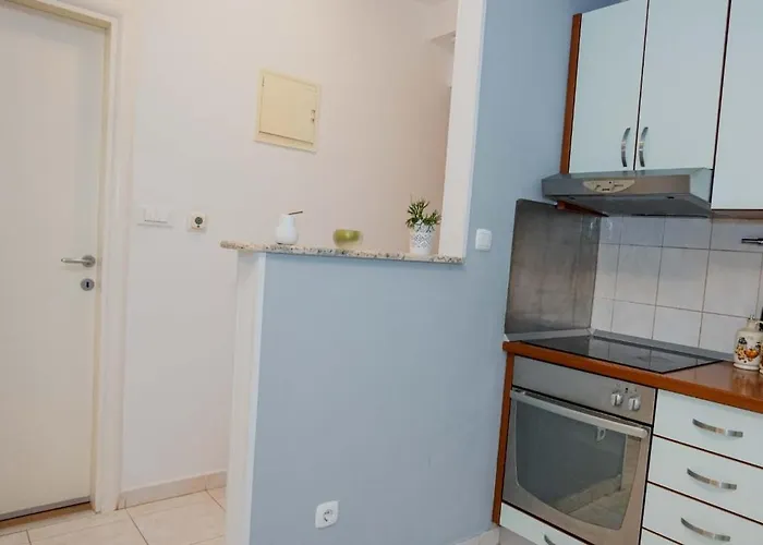 Apartment Fani With Lovely Garden , Near The Sea Split