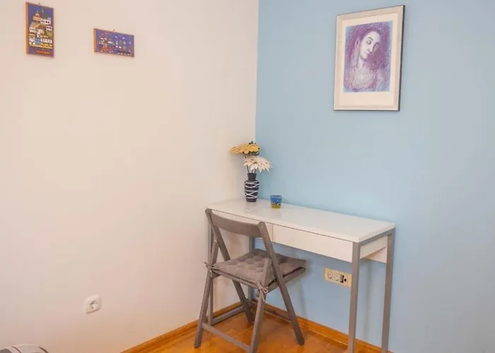 Fani With Lovely Garden , Near The Sea Apartment